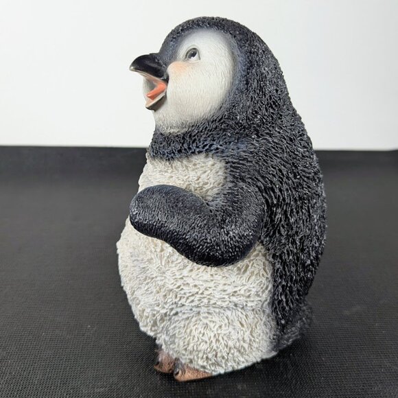 Walking Penguin, Hi-Line Gift LTD. - 20cm Tall Resin Sculpture - Winter Decor - Picture 4 of 4